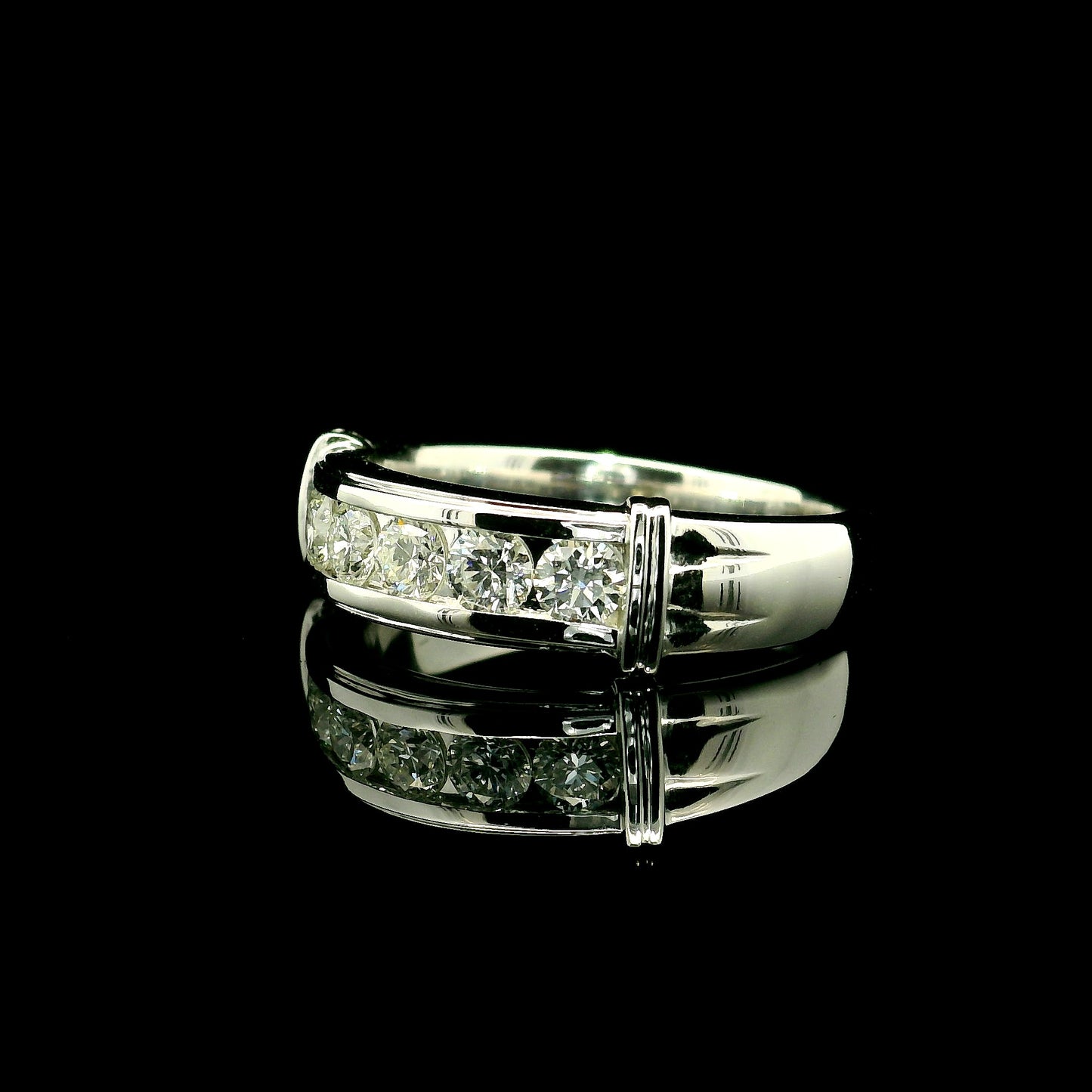 .85CT Round Brilliant Cut Lab Grown CVD Diamond DEF VVS Men's Ring 14k White Gold