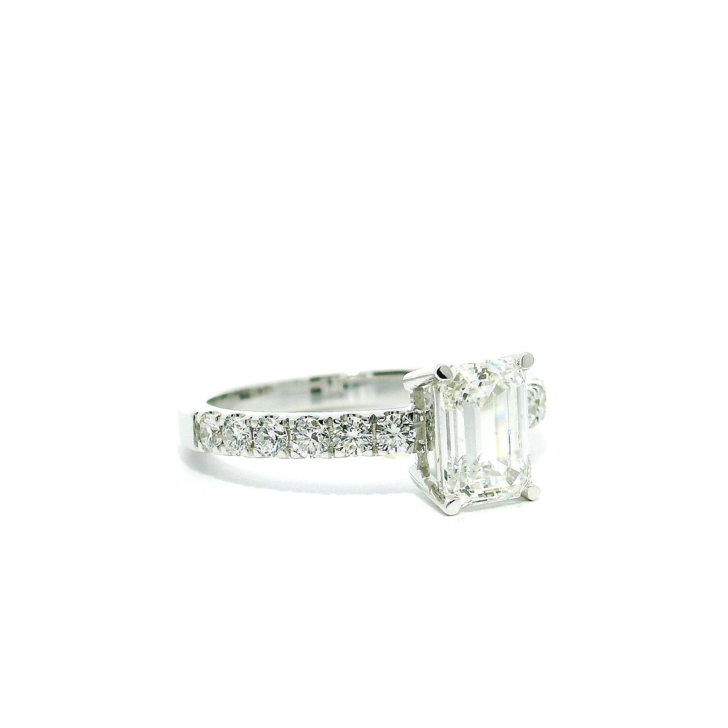 1.5CT Emerald Cut Lab Grown CVD Diamond EF VVS2 IGI Certified Women Ring 18k White Gold