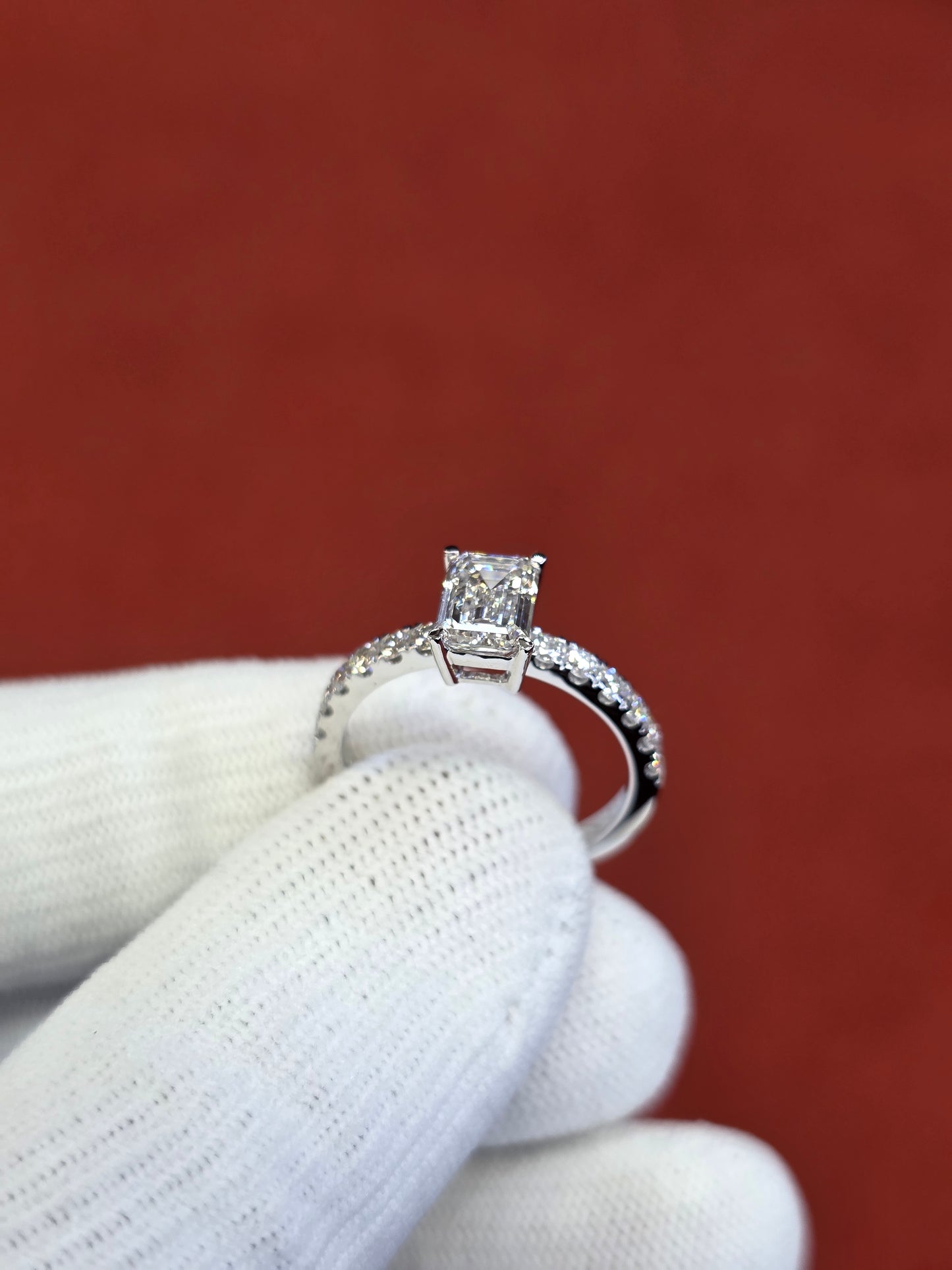 1.5CT Emerald Cut Lab Grown CVD Diamond EF VVS2 IGI Certified Women Ring 18k White Gold