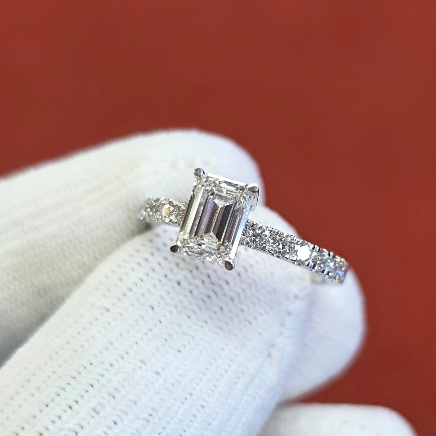 1.5CT Emerald Cut Lab Grown CVD Diamond EF VVS2 IGI Certified Women Ring 18k White Gold